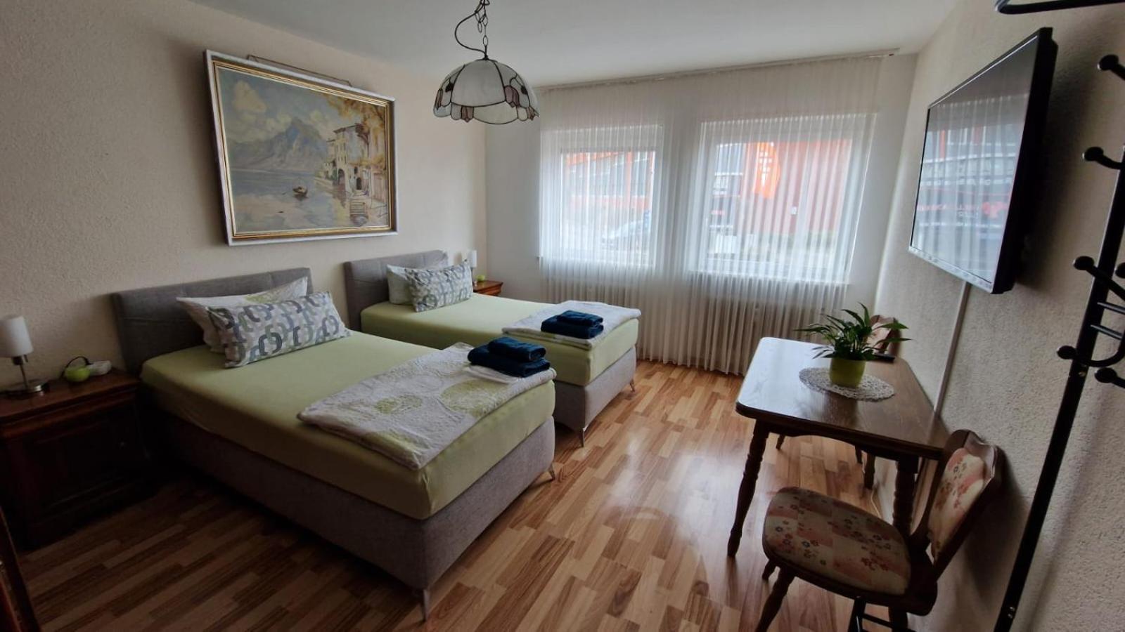 - Am Stadtgarten Homestay Saarlouis